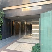 clubさくら難波店からの写真投稿 - オートロック付き安心のエントランスです★