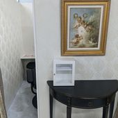 極嬢S&M 四日市店からの写真投稿 - 事務所内のいたるところに絵画！